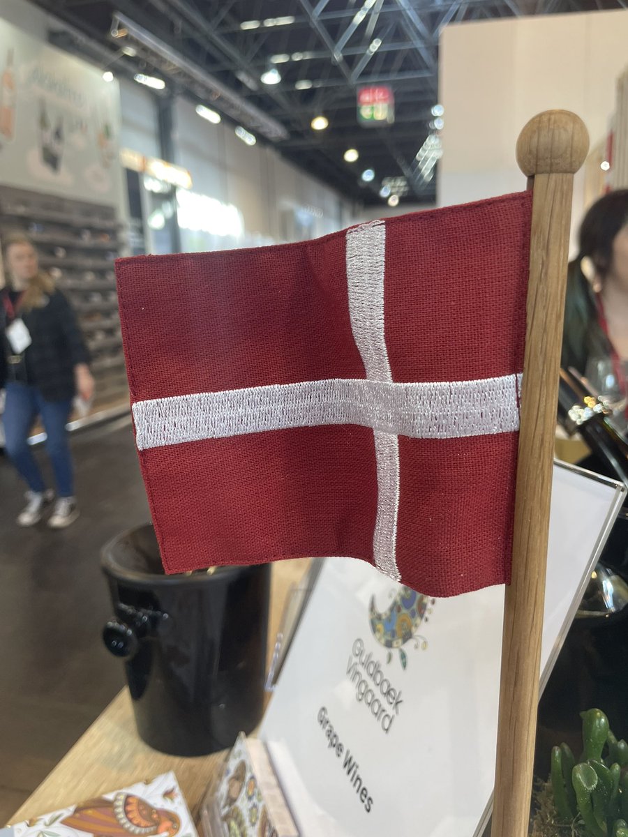 Robert Hammond tweet media