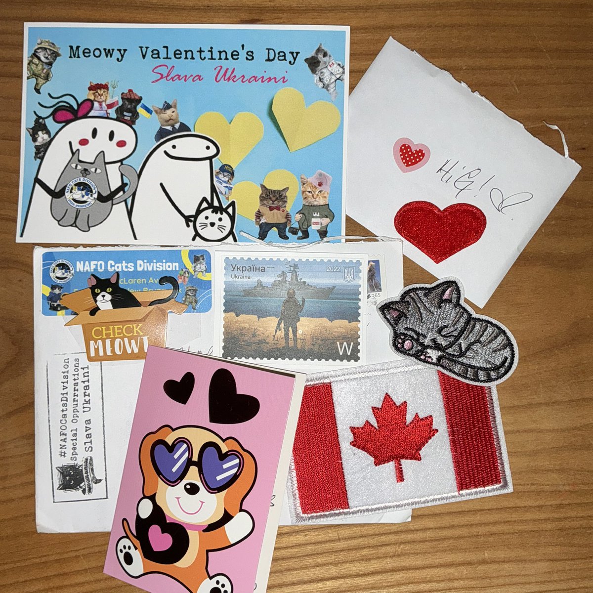 GMClarke21's tweet image. Wonderful little gift set arrived from the incomparable @joliemackdotcom ! So kind and thoughtful and such a great supporter of @eugenehmg and @natemook hachikofoundation.org looking out for cats and dogs in need in Ukraine. πβ€οΈπ«Άπ«ππ