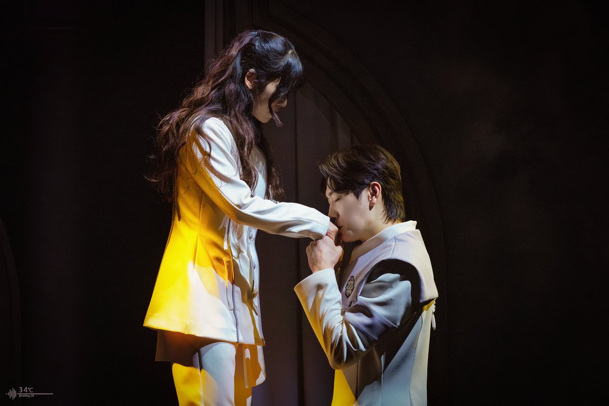melting_34's tweet photo. 250316
인간탐구생활 스페셜 커튼콜 <우리 다시 만날 수 있을까>

김청아 PL 
심수호 LE https://t.co/DNUjhMsuGb
