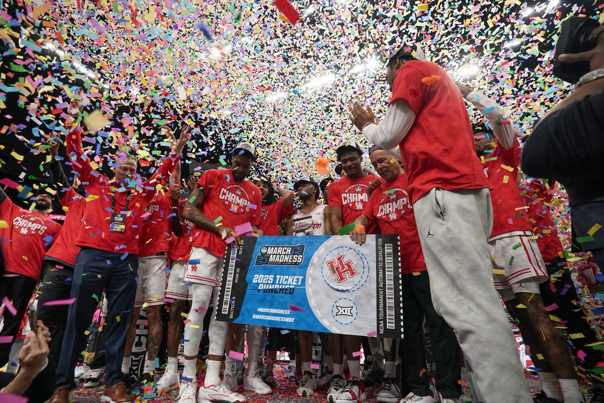 Houston Men's Hoops π πΎ (@uhcougarmbk) on Twitter photo Good morning to the Big 12 Regular Season AND Tournament Champions ππ
#ForTheCity x #GoCoogs Good morning to the Big 12 Regular Season AND Tournament Champions ππ
#ForTheCity x #GoCoogs