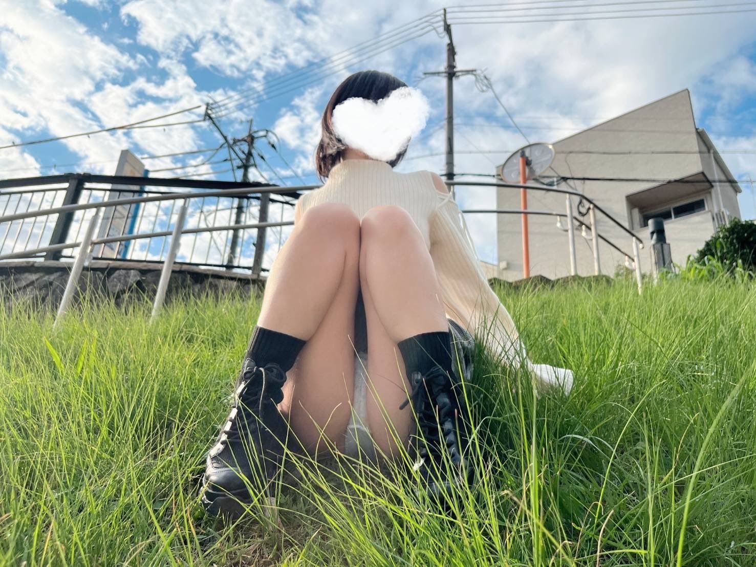 もみじのパンチラ（@momizi_999）｜最後なので、大胆にピストンマシンを使った無料の配信をしちゃいます。。