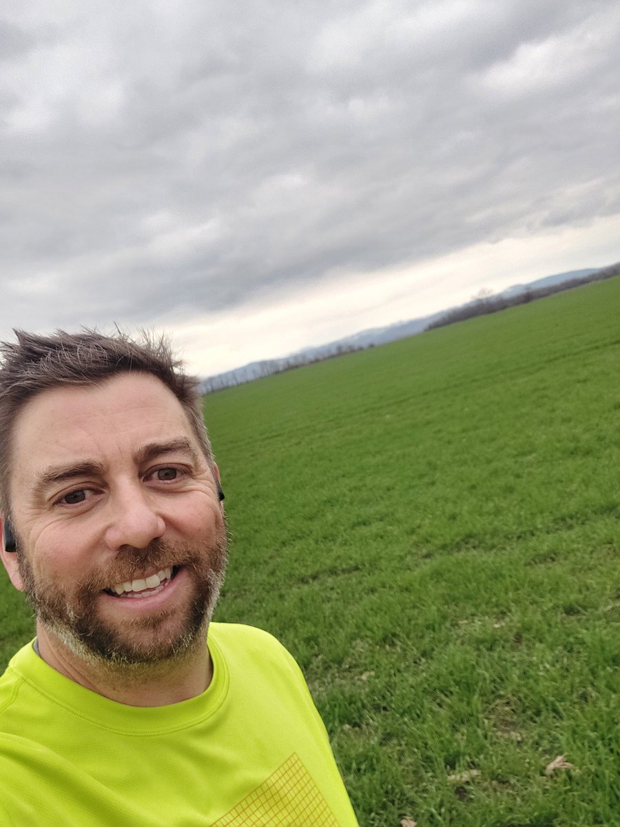 #wheat is grown by skilled #farmers in fields to support their livelihood and feed humanity. It's not grown by bureaucrats in meeting rooms. It's always a nice reminder as i pass by on my Sunday run. #wheatbreeding #smashingplots