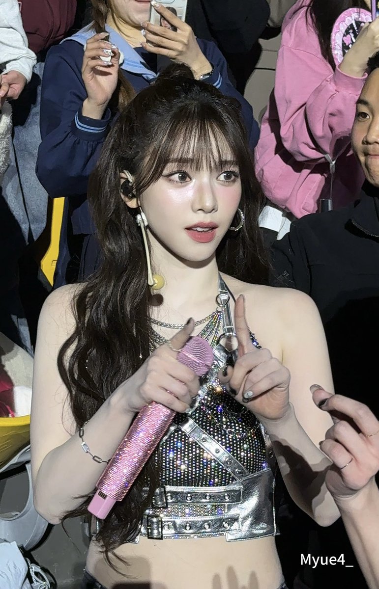 ae_ingkko's tweet photo. 폰카 ㅁㅊ
이목구비 진짜 말도안되네; https://t.co/oEGXw2TTlb