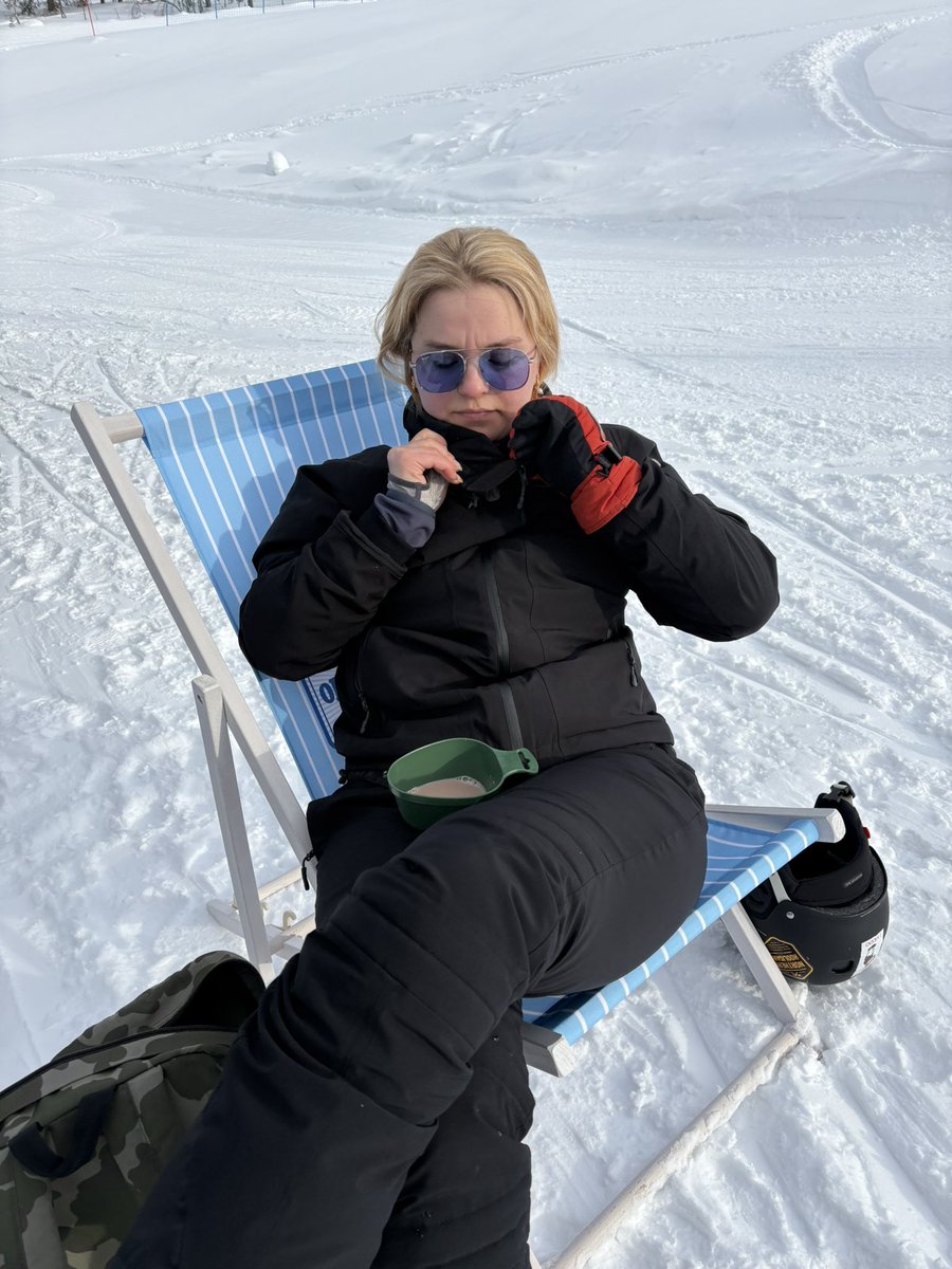Fernet1921's tweet photo. Verkligheten när man ska ta en fin bild https://t.co/PmsTRsPPKh