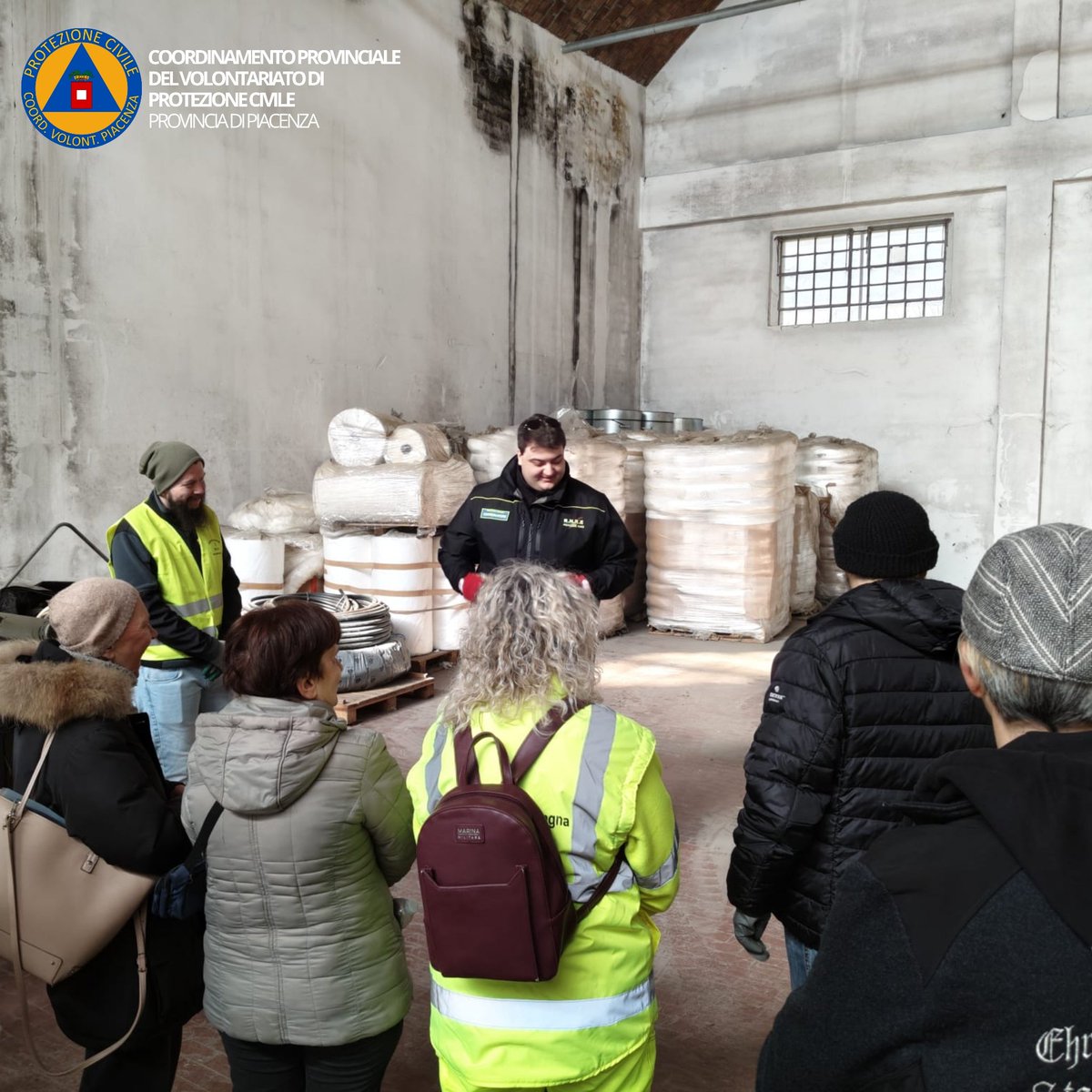 CVPCPiacenza's tweet photo. Concluso il primo Corso Base 2025 per 1️⃣5️⃣ nuovi Volontari di #ProtezioneCivile. 
Un #corso di 15 ore con lo scopo di far conoscere l'organizzazione del Sistema di Protezione Civile e le attività svolte dal #Volontariato. https://t.co/21dQVlncaj
