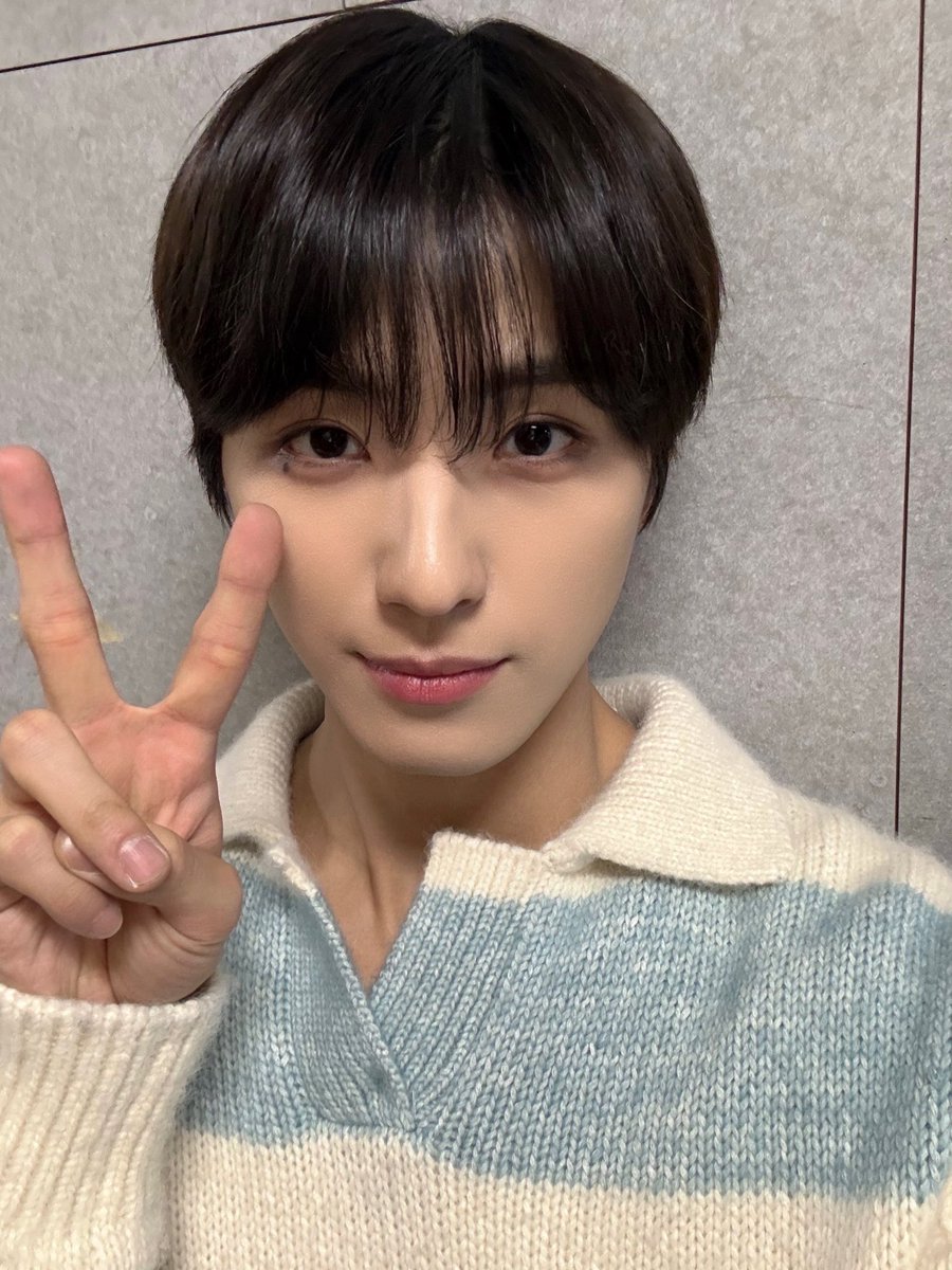 CIX_twt's tweet photo. 다음주도 파이팅❤️

#CIX #FIX #용희 #김용희 #ヨンヒ #yonghee #진품명품 #재밌었습니당 https://t.co/BIHFJKqB4x