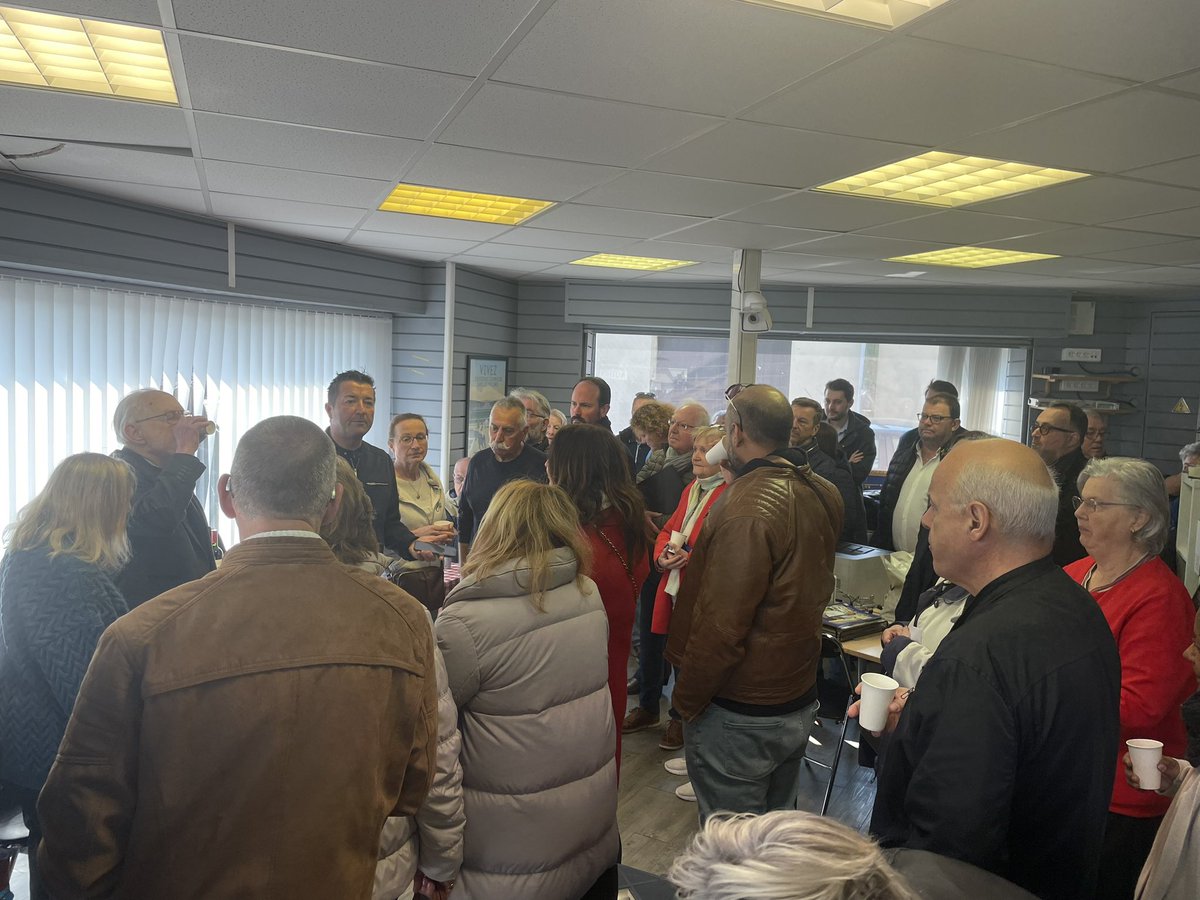 KARL OLIVE tweet media