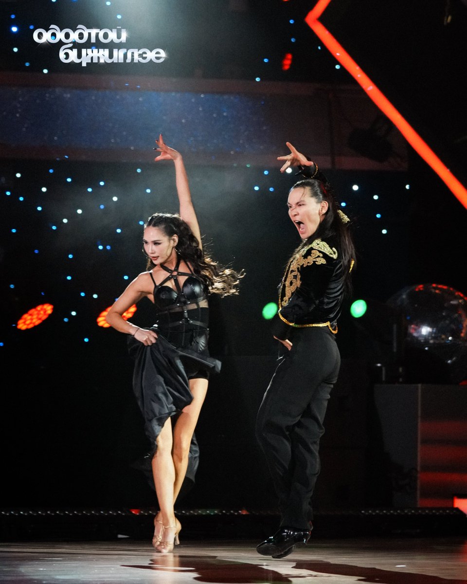 Э.Одбаяр болон Э.Түвшинзаяа нар 

#Ододтойбүжиглэе шоуны тайзнаа эр зориг, хүсэл тэмүүлэл дүүрэн Пасодобль бүжгийн гал мэт дүрэлзсэн уран илэрхийллээр биднийг гайхширууллаа.

#MongolTV #Ori #Хамтдаабүжиглэе