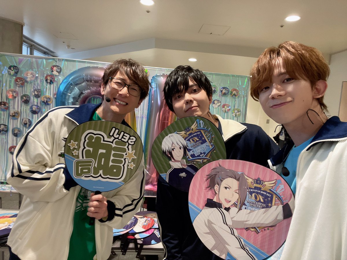 tomohito0825's tweet photo. #SideM10thプロミ幕張_day2 ご来場、ご視聴ありがとうございましたーーー！！！！！！！！！

朗読もシャッフル曲もプロデューサーがいたからこそ完成されたと強く感じました！！！！！！！！！！！！！！！
本当にいつも支えてくれてありがとう！！！

さぁいよいよ次は10thライブだ！！！！！！ https://t.co/8W1QnlWhlL