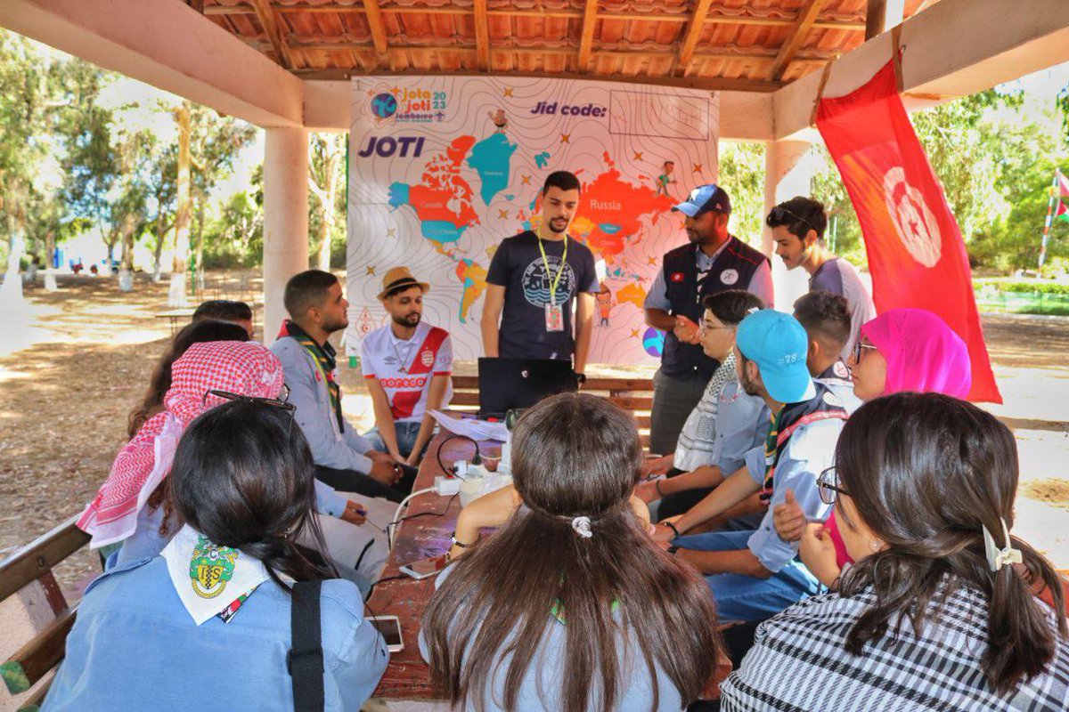 JOTAJOTI's tweet photo. 📸 Looking back at these photos… it’s hard not to smile 😊

JOTA-JOTI is more than a weekend—it’s stories, friendships &amp; memories that last long after the chatrooms close &amp; radios go silent 💻📡

What’s your favorite #JOTAJOTI memory?

#Scouts #Throwback https://t.co/HmIbmQOAAE