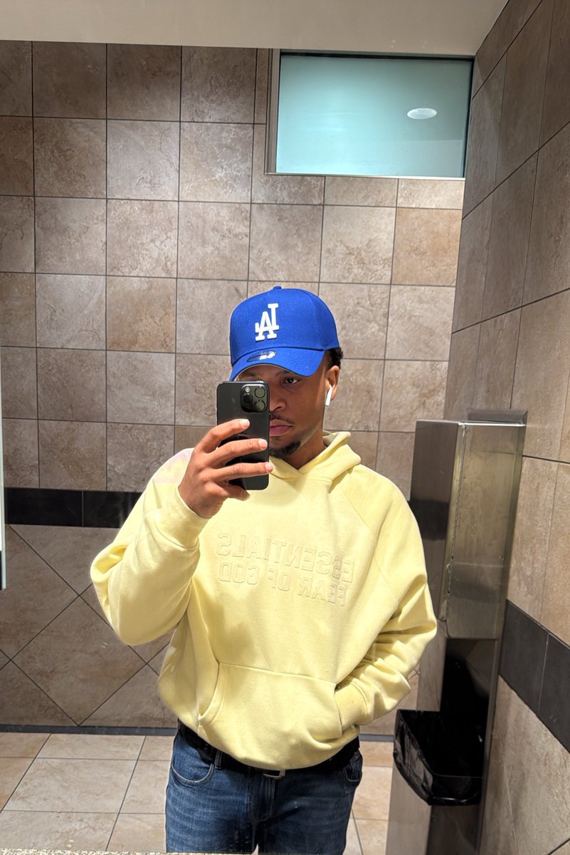 quayy_x2's tweet photo. The G✨lden Child. 

#QuayyLeno #NewProfilePic https://t.co/gBxLphaDVf