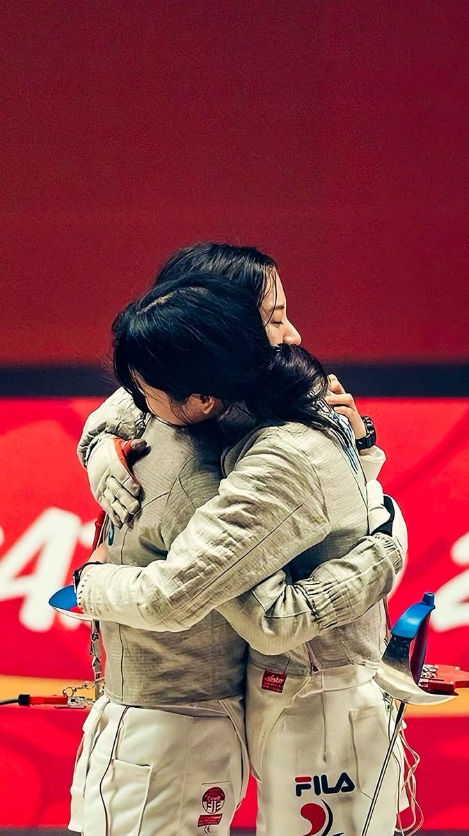 freakingheroes's tweet photo. If you didn't cry during this I don't trust you #TwentyFiveTwentyOne #2521 https://t.co/Ck6hAvIcqZ