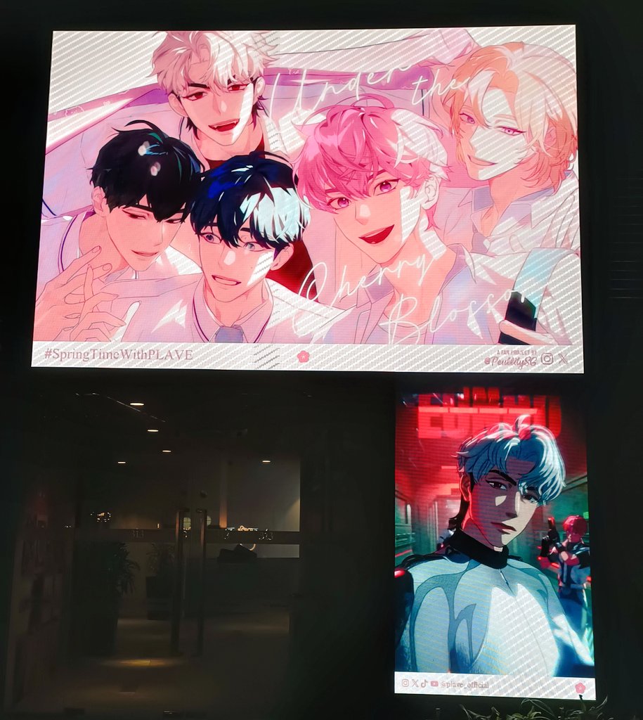 yukixed_art's tweet photo. Went down on Fri for dinner and billboard viewing~ โจ
Got pulled slowly in with @hoih0ihoi thanks to @thepllibee AHAHAHA
(Somehow the 3rd pic looks as if there's a texture/filter effect when it's just my camera acting up ๐)
#plavesymphony_sg
#springtimewithplave https://t.co/JcyaVF6oPJ