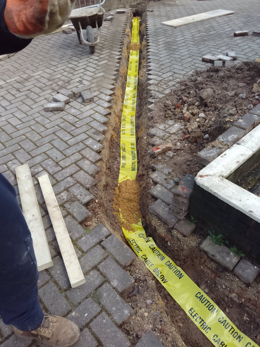 WtfElectrical's tweet photo. 50mm SWA incomer pull this week for a clients new accommodation block in Hampshire https://t.co/d4fgDhNGBC