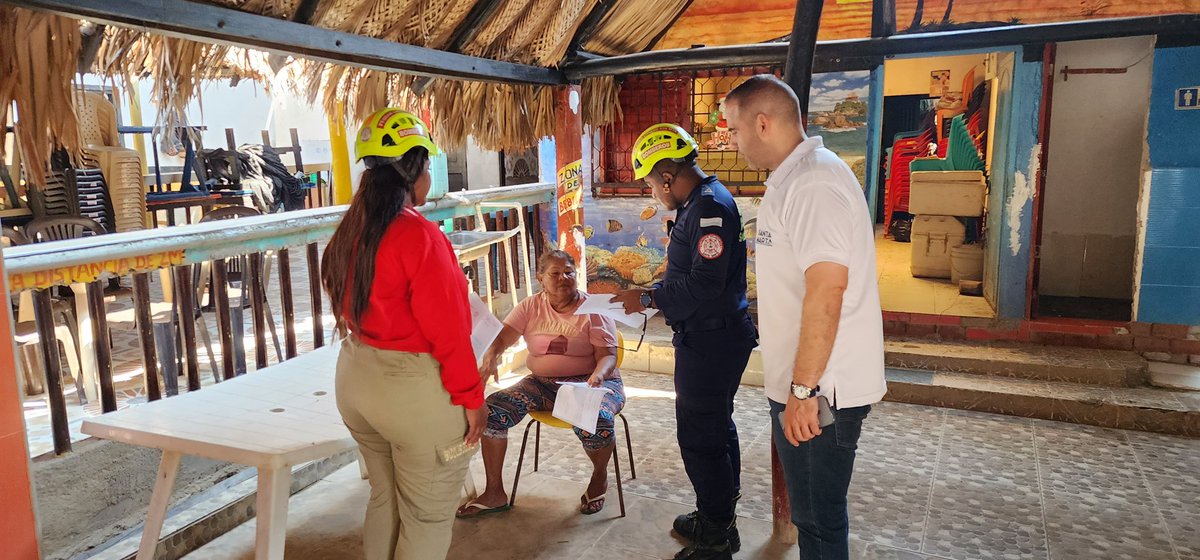 Con <a href="/ArmadaColombia/">Armada de Colombia</a>, <a href="/GaulaMilitares/">GAULA MILITARES</a>, <a href="/BomberosVolSM/">Bomberos de Santa Marta</a> y <a href="/MigracionCol/">Migración Colombia</a>, realizamos operativo en playas de Santa Marta, verificando establecimientos y embarcaciones, controlando protocolos contra incendios y sensibilizando sobre la prevención de la extorsión.