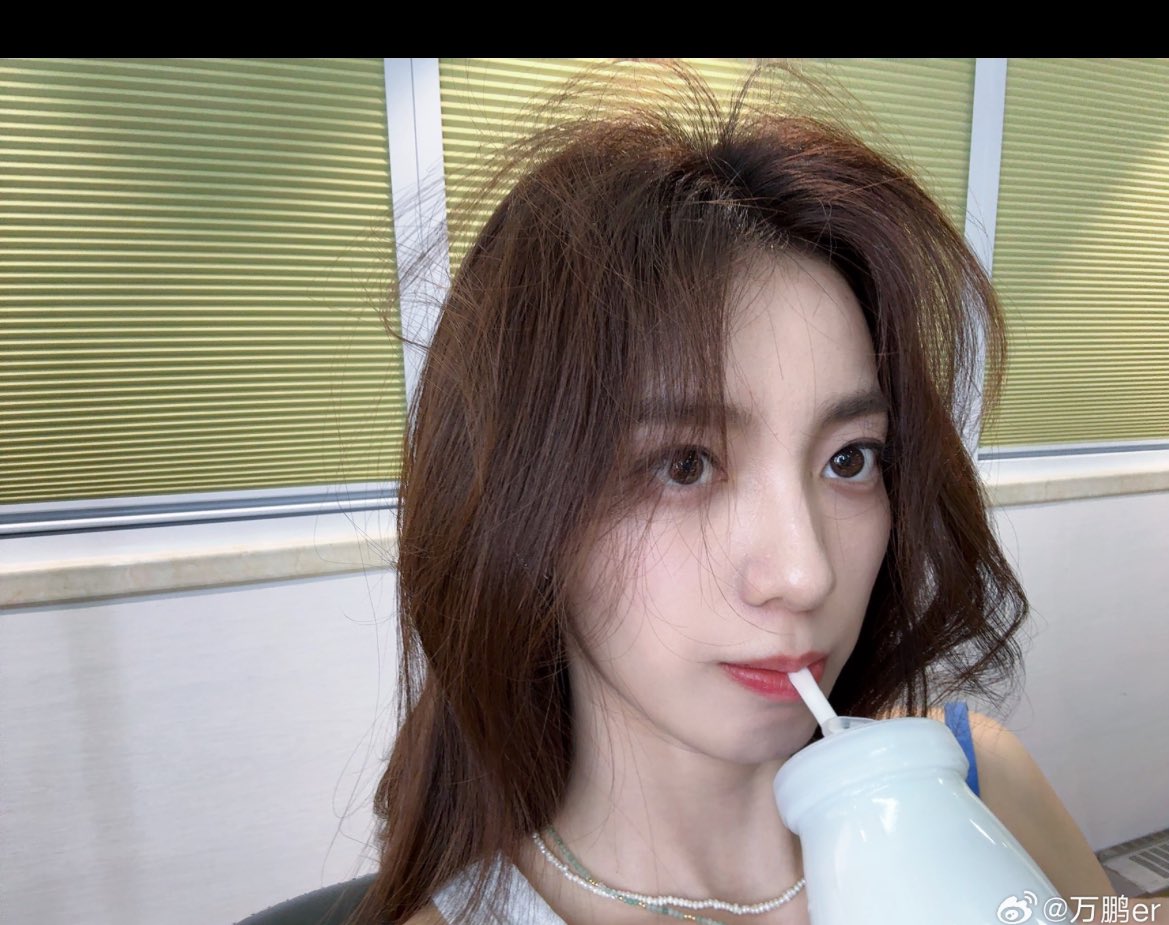 itsyourgemm's tweet photo. Bangun hibernasi ternyata besok udah senin ya? 😭😭 https://t.co/8ev6r2I9rp