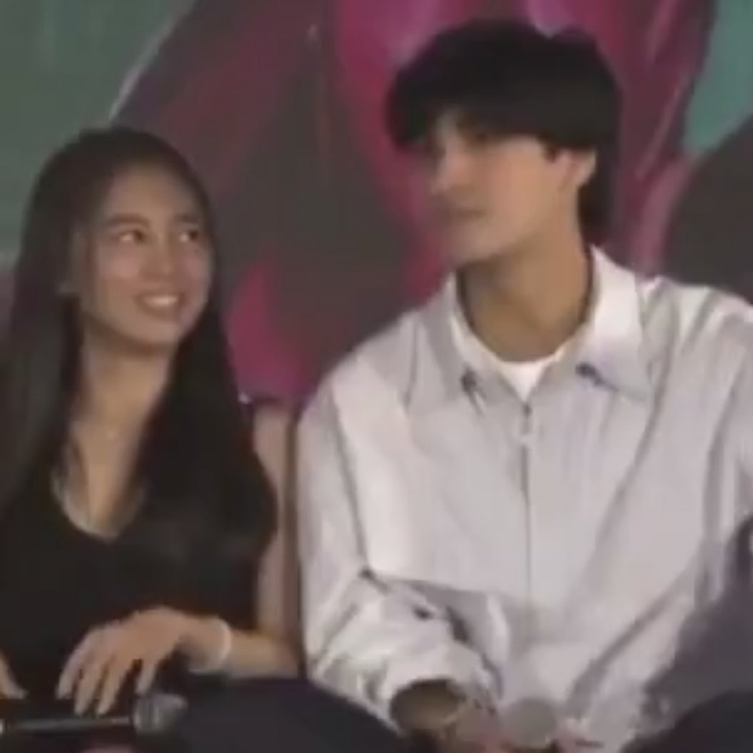 jenquixotic's tweet image. nasuyo na ni ash to kagabi

ASHDRES MALLSHOW-ING LOVE
#Vote4ANDRESinVPCA
#StreamSBSbyAshtine
#AshDresCalooCANMakeIt