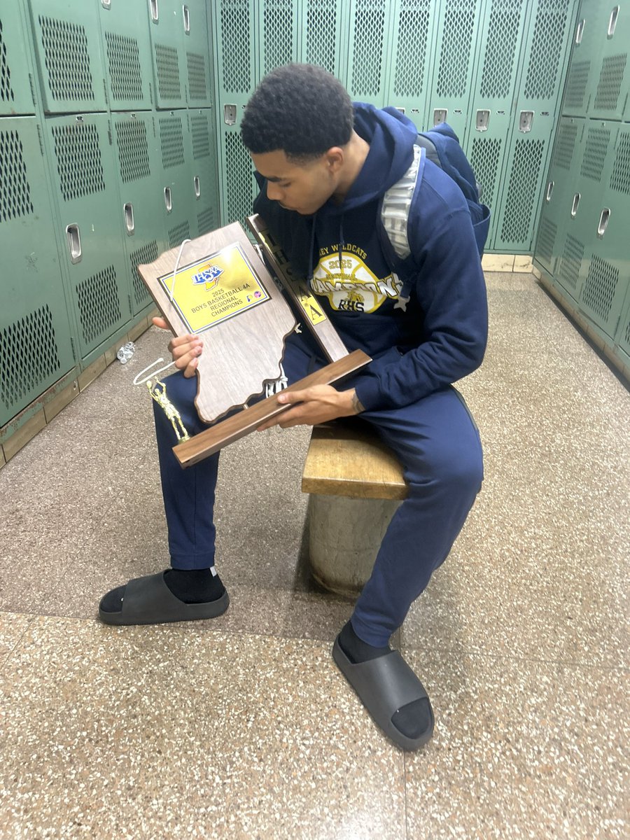 Regional champions!! <a href="/RileyWildcatsBB/">Riley Wildcat BBall</a> <a href="/shenderson574/">Shawn  Henderson</a> <a href="/Coach_AD1520/">Alex Daniel</a>