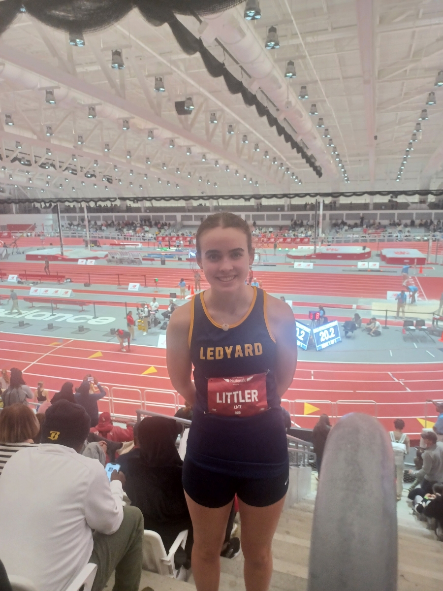ledyardsports's tweet photo. Kate Littler competed at the New Balance Nationals in the 800 m and finished in 2:23:15, her 2nd best time of the indoor season. A great ending to a fantastic 4 year career for our indoor track program. Congratulations Kate! #LHScolonelpride @GoECCAthletics @TheDayCTsports https://t.co/XhHis7mho3