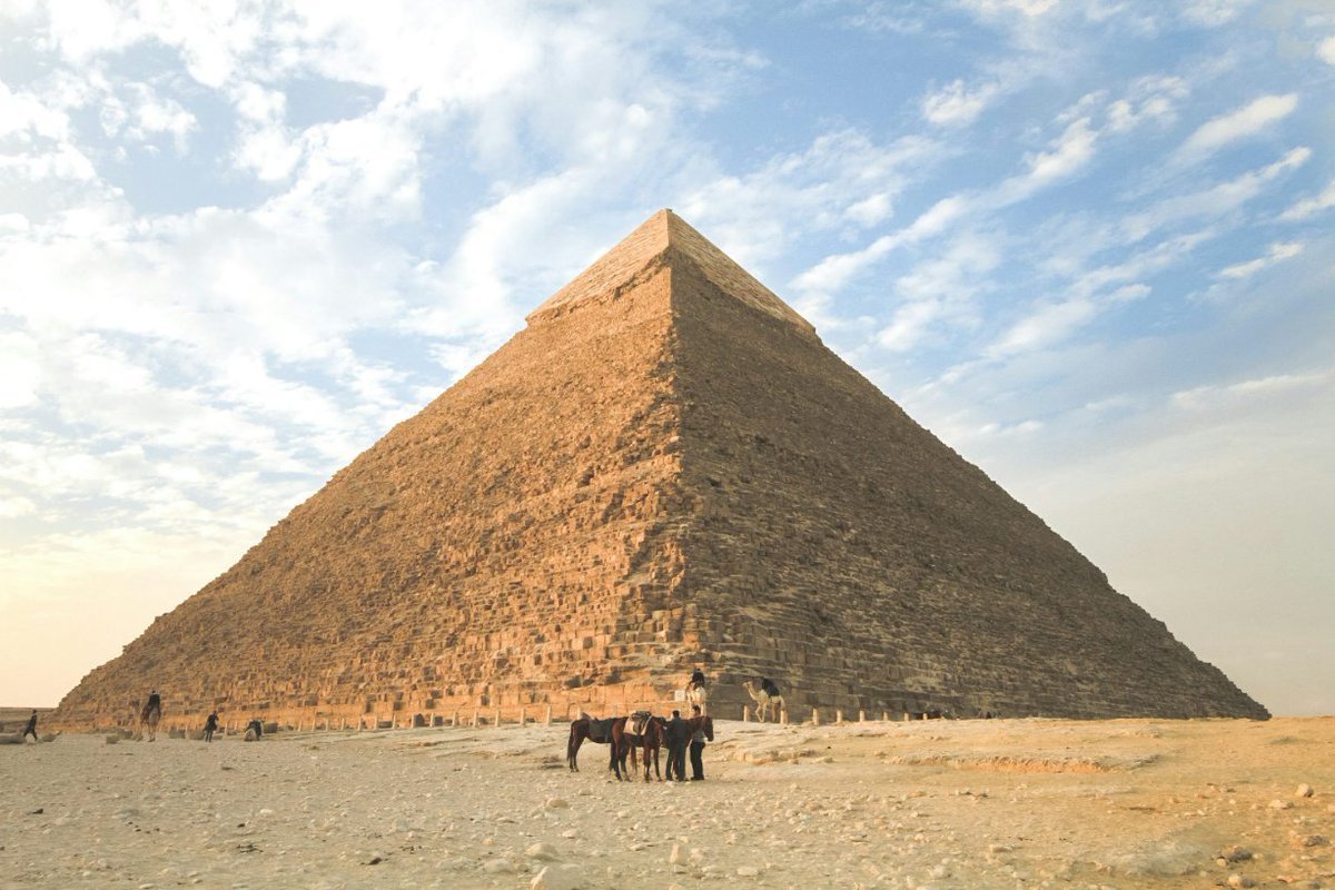 KaroftTours's tweet photo. 🚀 Ever dreamed of visiting one of the world's greatest wonders? 🏺✨ Egypt is calling!
From the majestic Pyramids of Giza to hidden Pharaonic treasures, Explore Egypt like never before! 🌍📸
📩 DM me now to plan your perfect trip at the best prices! #Egypt #TravelEgypt https://t.co/JfvWOfTy7C