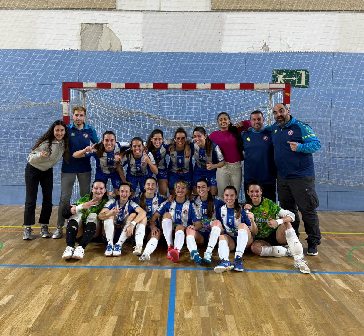 Penya esplugues 4️⃣-6️⃣Femení A

Una setmana més seguim líders 🤍🩵🤍🩵