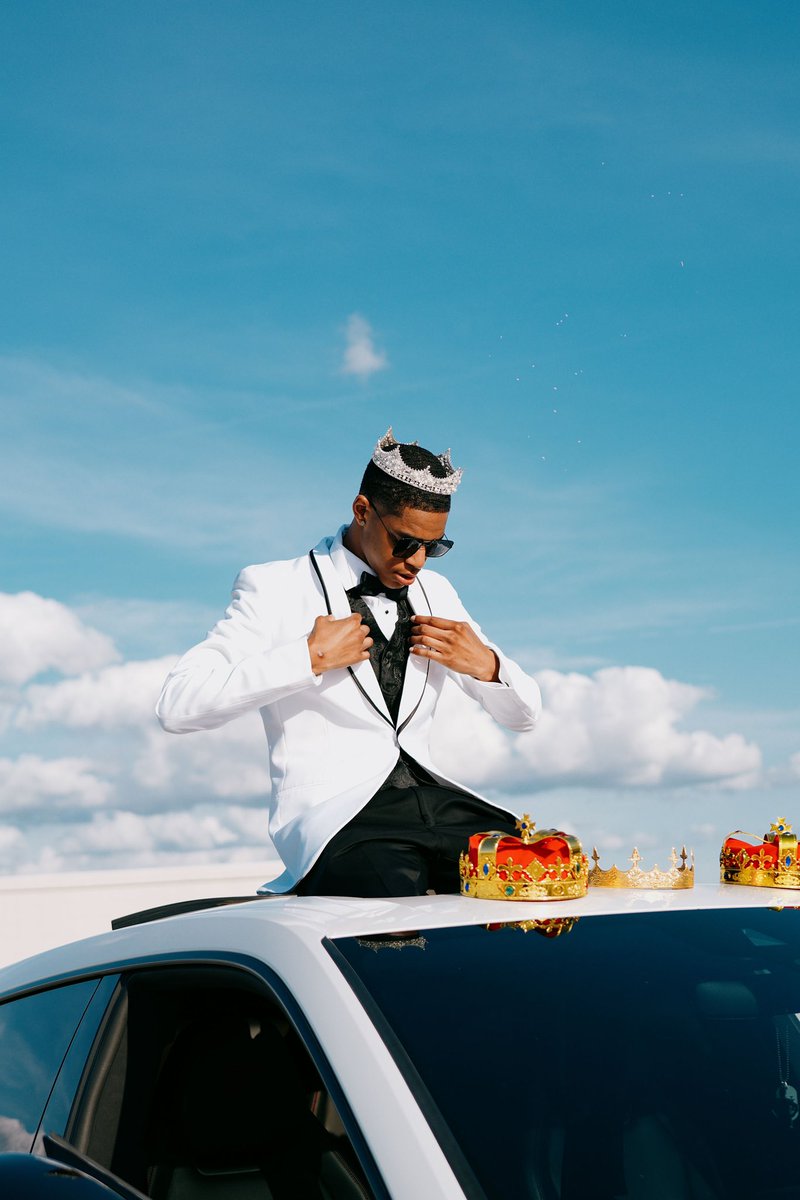 vonfromda850's tweet photo. Prom 2k25 #6xKingOut 👑👑👑👑👑👑 https://t.co/DTRl7sdpW7