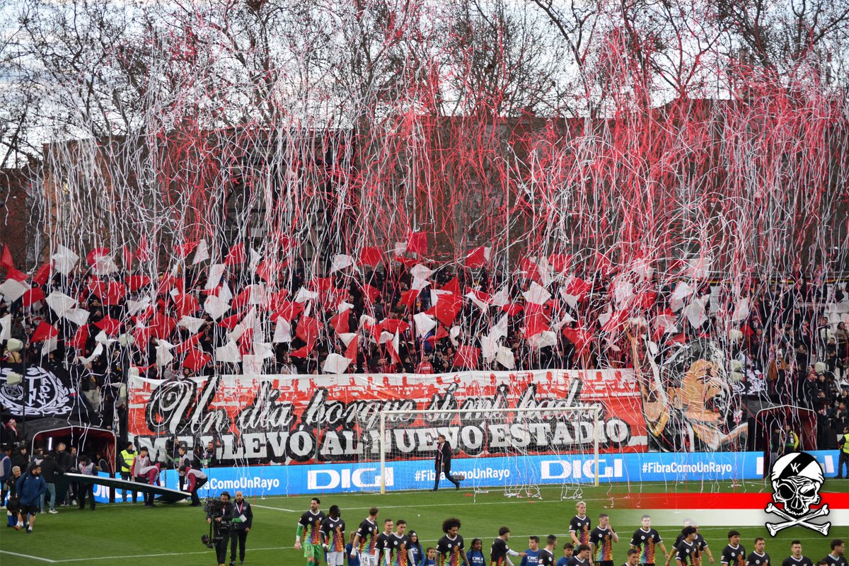 bukaneros92's tweet photo. Porque esta pasión nunca jamás os va a hacer daño. https://t.co/sVPoO884i4