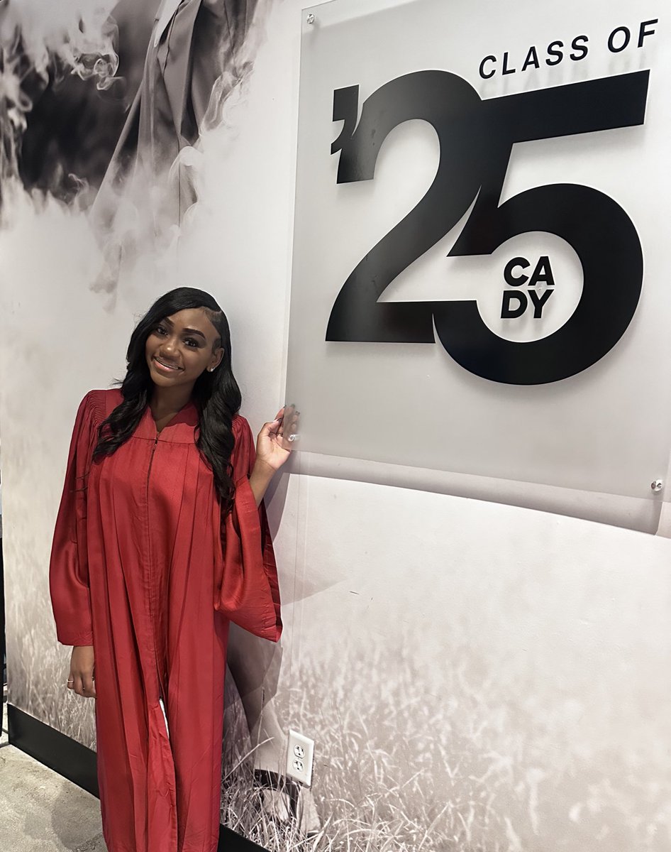 _jeneceee's tweet photo. all i can do is thank God for bringing me this far #66days https://t.co/Sft0C0TQOT