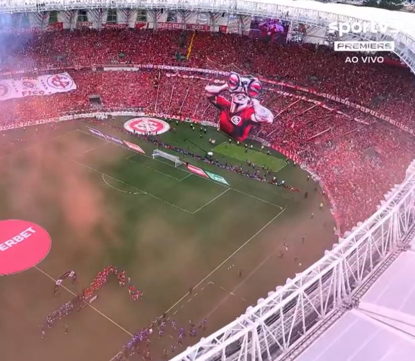 Pesgrau's tweet photo. Isso é Grenal meus amigos 🔥 https://t.co/V4OJiCyoQv