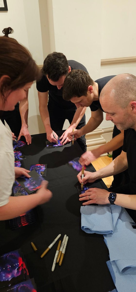 waxandbeans's tweet image. The Slow Readers kindly signed some extra stock for us on Friday night when they were signing the exclusive Black Dust variant. 

All orders a re now parcelled up and shipping tomorrow. 

Grab limited signed stock here
waxandbeans.co.uk/search?options…