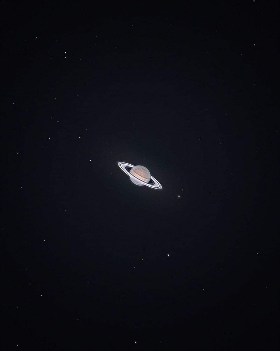 CuriosityonX's tweet photo. Saturn through a 6-inch telescope.

📸 danborjaa https://t.co/DCa35Wwbsw