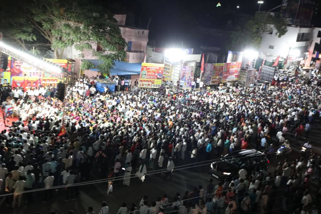 se_prabakaran's tweet photo. நீங்கள் எண்ணுகிற எதுவாகினும் அதுவாக நாங்கள் இல்லை இருக்க போவதும் இல்லை.. அதனால் எதிரிகளே எங்களை உங்களால் வீழ்த்தவே முடியாது.. @mkstalin @DMKITwing https://t.co/YMH4uvICBC