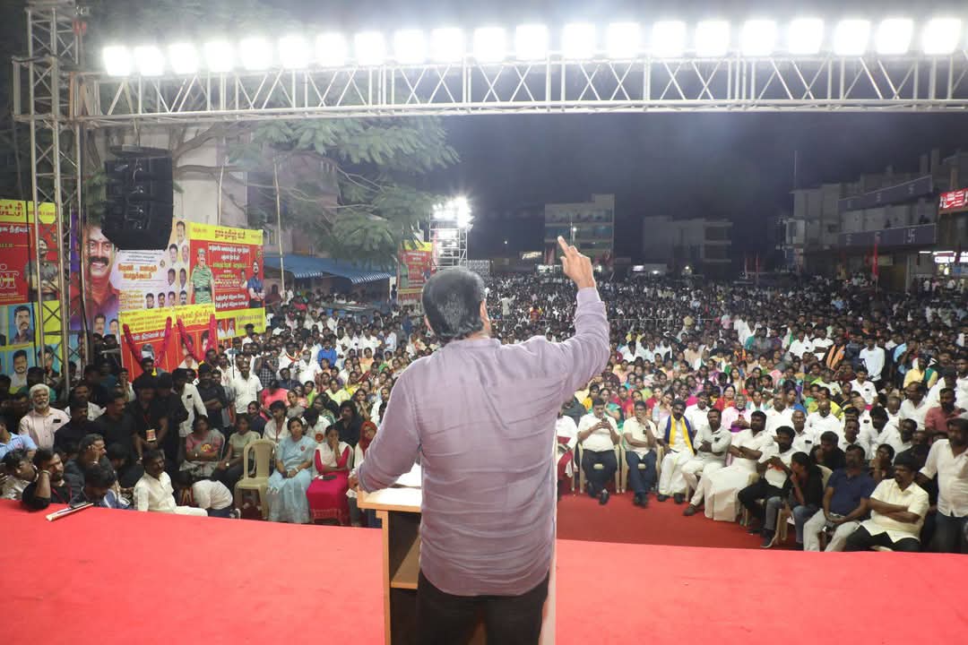 se_prabakaran's tweet photo. நீங்கள் எண்ணுகிற எதுவாகினும் அதுவாக நாங்கள் இல்லை இருக்க போவதும் இல்லை.. அதனால் எதிரிகளே எங்களை உங்களால் வீழ்த்தவே முடியாது.. @mkstalin @DMKITwing https://t.co/YMH4uvICBC