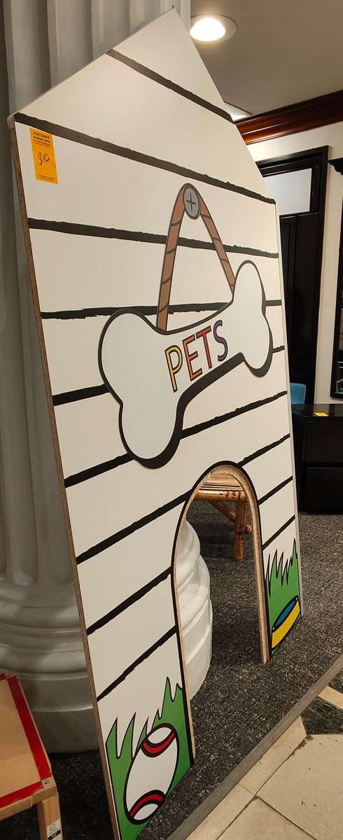markohammon's tweet photo. New prop @Furrydelphia ?
Only 10 bucks at the closing Macy's downtown https://t.co/Sjkp1LGaoW