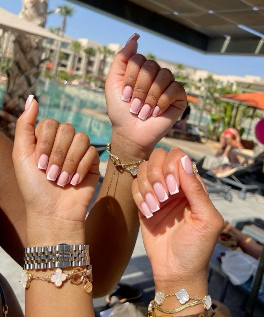 Outfit_Luxy's tweet photo. French tips https://t.co/0OBMGqKzCx