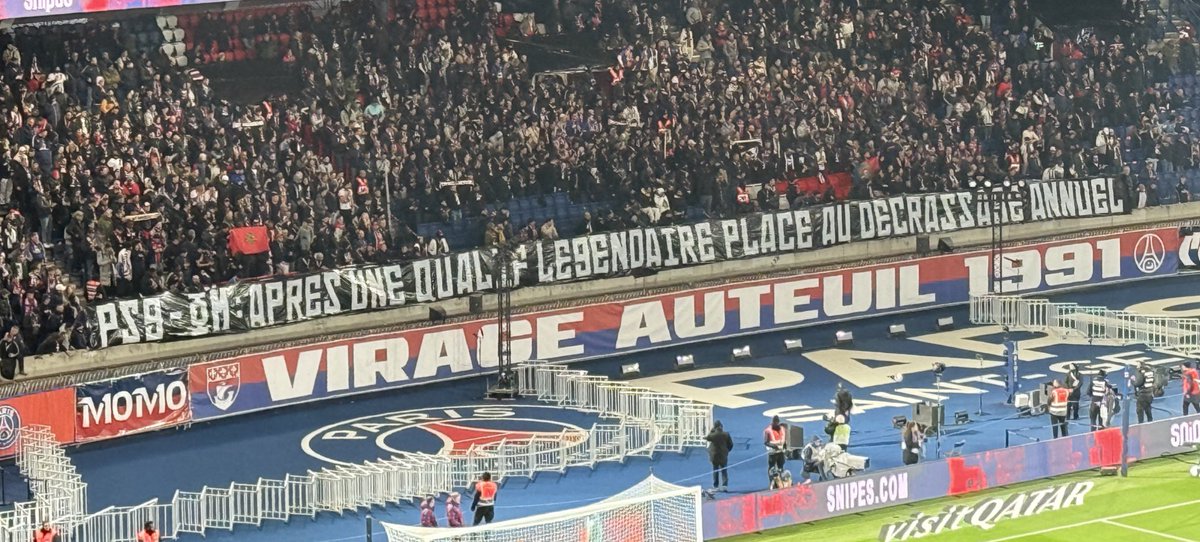 lasource75006's tweet photo. 📸 Premier message du @Co_Ultras_Paris : " PSG / OM après une qualification légendaire, place au DÉCRASSAGE ANNUEL " #PSGOM https://t.co/aI0TBBYgP9