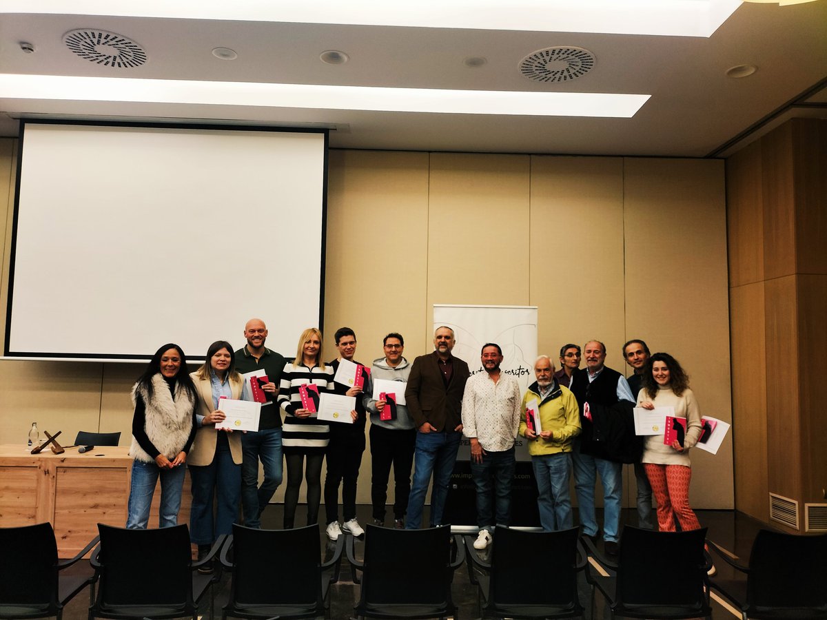 imperiumedicion's tweet photo. 📸 Presentación de Inmortal V y entrega de ejemplares a los ganadores del concurso San Valero 2025. 

��Enhorabuena!

#inmortal #imperiumedicion https://t.co/yThZf5YyJO