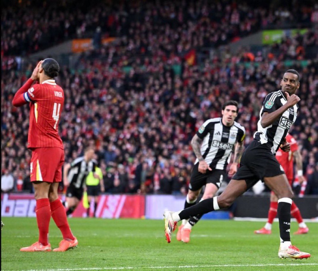 josh_silk2's tweet photo. Unreal⚫️⚪️
#nufc #carabaofinal #ToonArmy https://t.co/LFtx1wXDm0