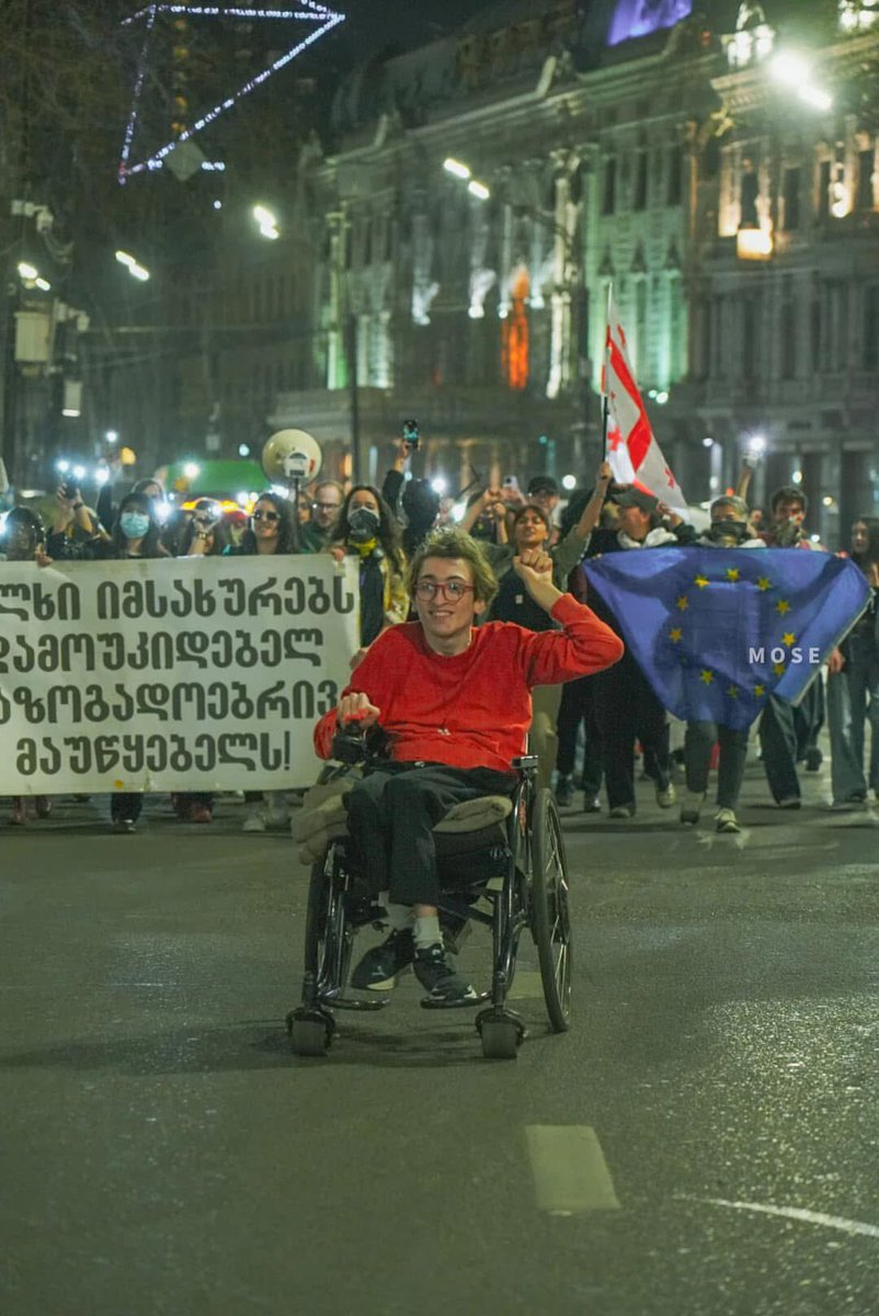 SamBayramova's tweet photo. Day 109
#GeorgianProtests 
#Tbilisi #Rustaveli #eu #democracy https://t.co/32XsSmDmud