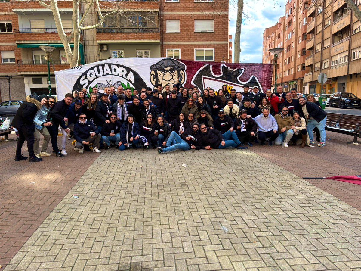 Squadra1940's tweet image. Desde el 10 de marzo de 2015…
¡𝐆𝐔𝐀𝐑𝐃𝐈𝐀𝐍𝐄𝐒 𝐃𝐄𝐋 𝐌𝐔𝐑𝐂𝐈𝐄́𝐋𝐀𝐆𝐎!
#Squadra1940
#HinchasAlbaceteBalompié #X