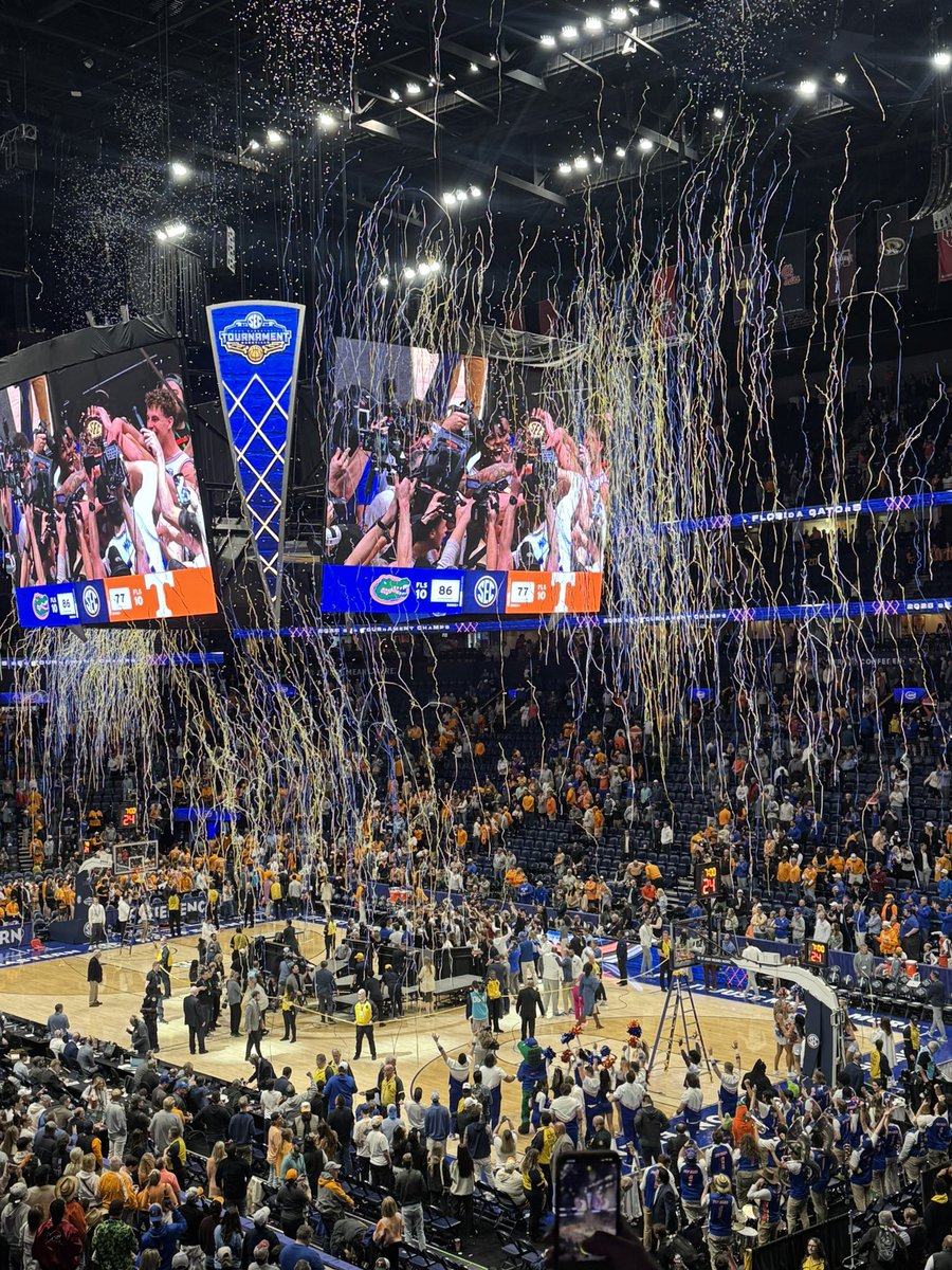 _PatrickSimpson's tweet photo. SEC CHAMPIONS https://t.co/SUtPxYQxrY