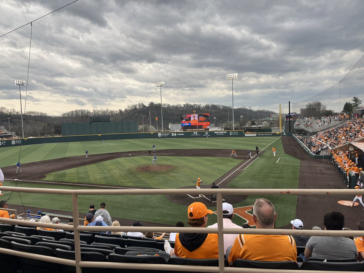 Octaviobarraza_'s tweet photo. Got to watch the @Vol_Baseball play @GatorsBB yesterday. Nice experience for me to catch a feeling heading into the highschool season this week. Learned a couple things https://t.co/vGPS39Wntm