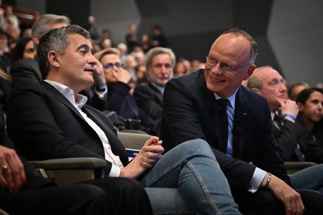 🔵⚪️ (2/4) and « step by step » évoqué dans le livre programmatique #GouververLavenir de <a href="/clement_tonon/">Clément Tonon</a> 👍 Également présence remarquée de <a href="/VSpillebout/">Violette Spillebout</a> ( que je tiens en grande estime) et de <a href="/GDarmanin/">Gérald DARMANIN</a> ( tout pareil), bref un projet construit, réfléchi et en ordre de marche ⤵️