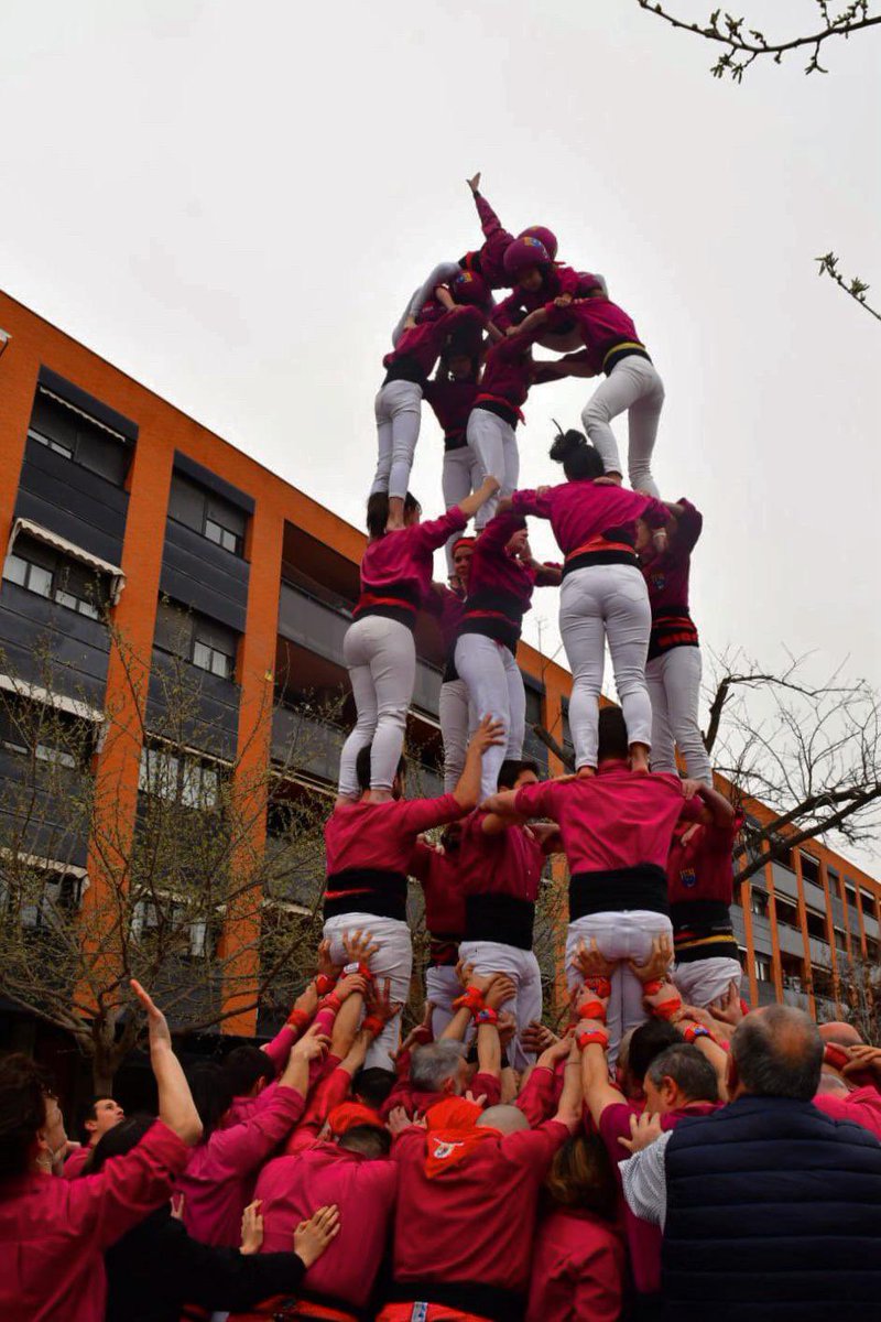 CdLleida's tweet photo. 👉🏻 Al migdía, hem celebrat la primera actuació de la temporada, on en solitari hem descarregat 2pd4, el 3d7, el 5d6 i el 4d6a!✨💪🏻

#orgullbordeus #castells https://t.co/TdCXfMcmaX