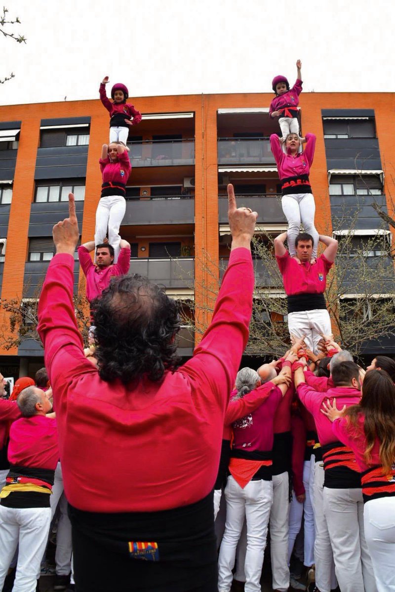 CdLleida's tweet photo. 👉🏻 Al migdía, hem celebrat la primera actuació de la temporada, on en solitari hem descarregat 2pd4, el 3d7, el 5d6 i el 4d6a!✨💪🏻

#orgullbordeus #castells https://t.co/TdCXfMcmaX