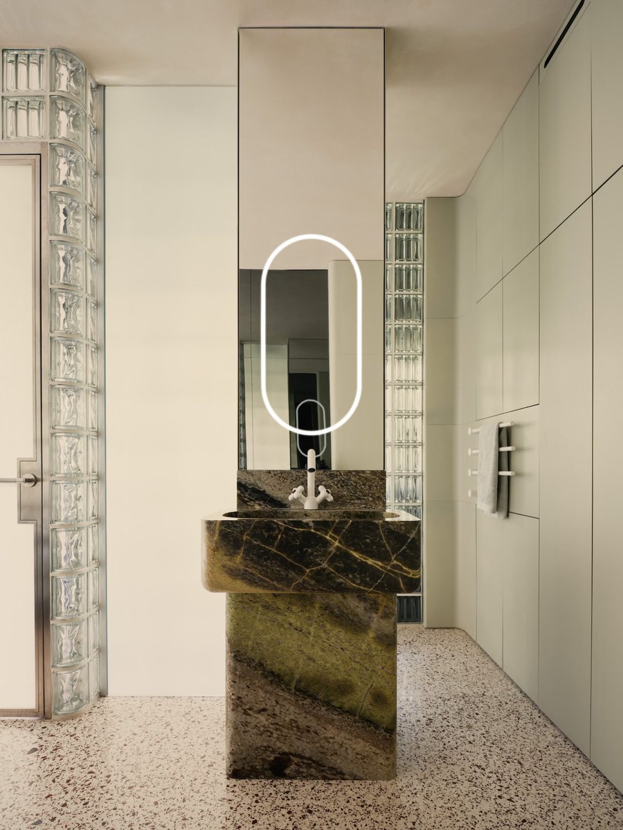 linear_magazine's tweet photo. Inspired by Berlin nightclubs, Berghain’s designers bring brutalism into the home

—Glassblock Apartment, by Studio Karhard. Berlin, Germany. https://t.co/v1MtOeGzmZ