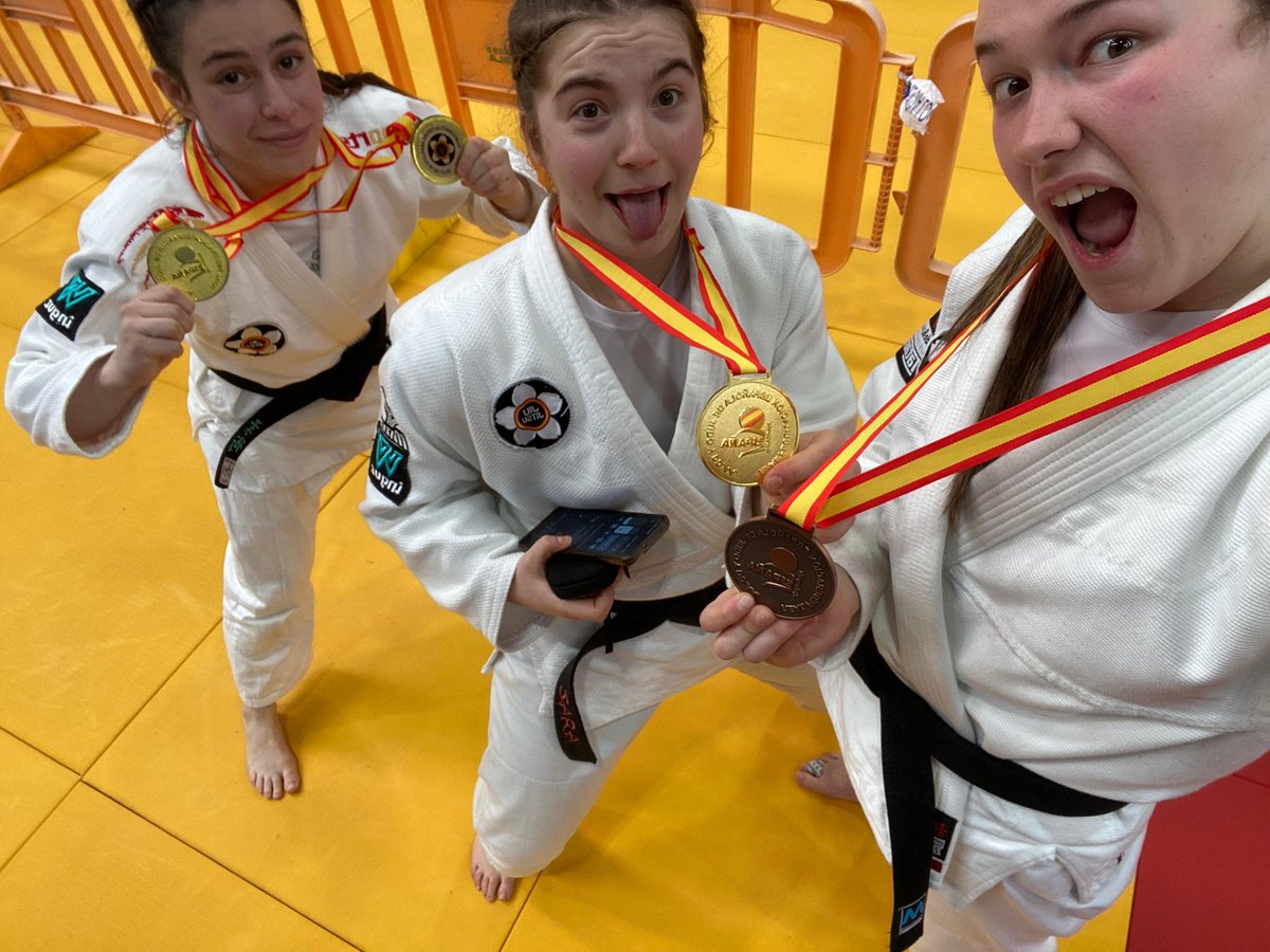 _solosaraa's tweet photo. Campeona de España 2025 juju https://t.co/bPzlOr4DiD