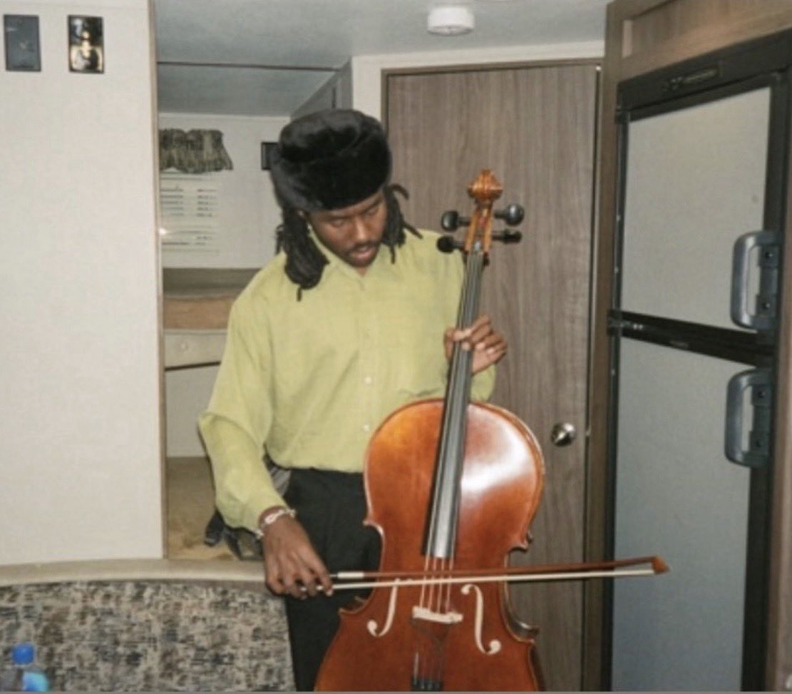 FanHynes's tweet photo. FanHynes Vault…🩸🍊…🧪🥶…💡🚆🏆 Vintage Blood Orange and Friends…#BloodOrange #DevHynes #DevonteHynes #FanHynes #FanPage #Dataset https://t.co/DfIMOW7fKJ