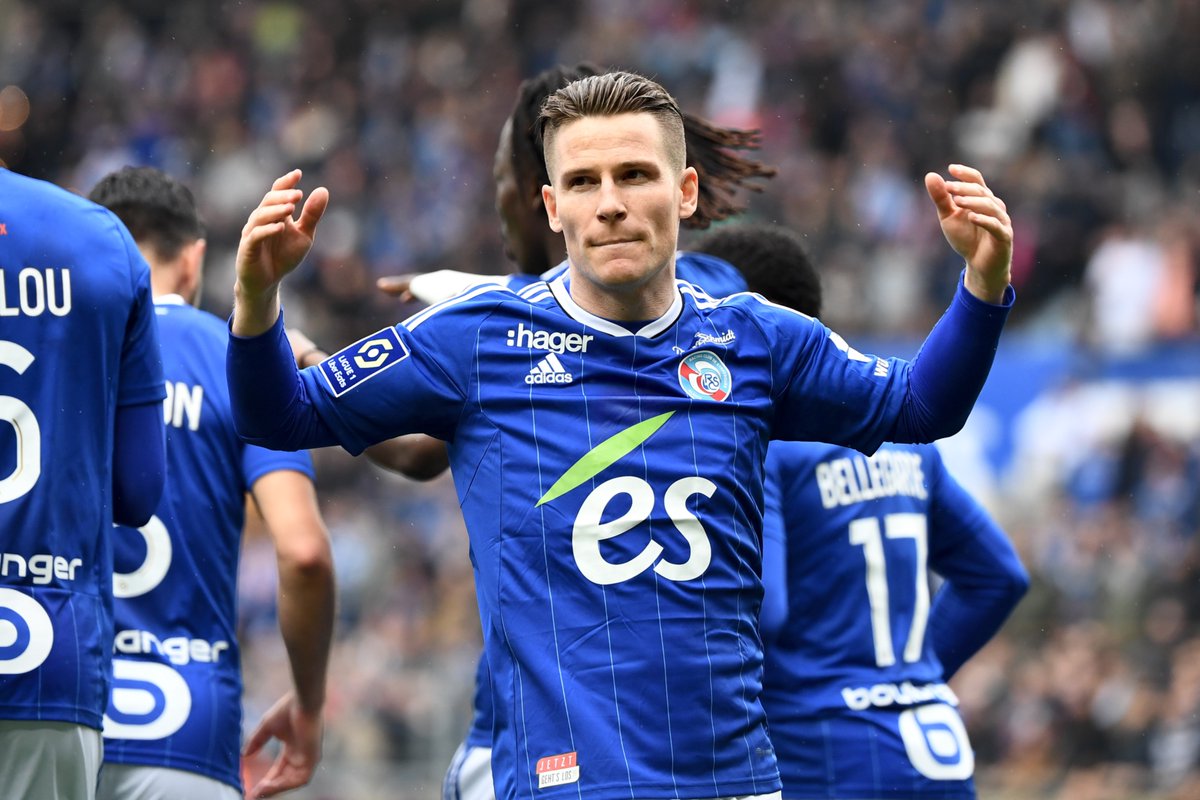 ActuFoot_'s tweet image. 🚨 OFFICIEL ! 𝗞𝗘𝗩𝗜𝗡 𝗚𝗔𝗠𝗘𝗜𝗥𝗢 🇫🇷 𝗔𝗡𝗡𝗢𝗡𝗖𝗘 𝗣𝗥𝗘𝗡𝗗𝗥𝗘 𝗦𝗔 𝗥𝗘𝗧𝗥𝗔𝗜𝗧𝗘 𝗔̀ 𝟯𝟳 𝗔𝗡𝗦 ! 👋

« Il fallait prendre une décision, j'ai eu une très belle carrière ! »