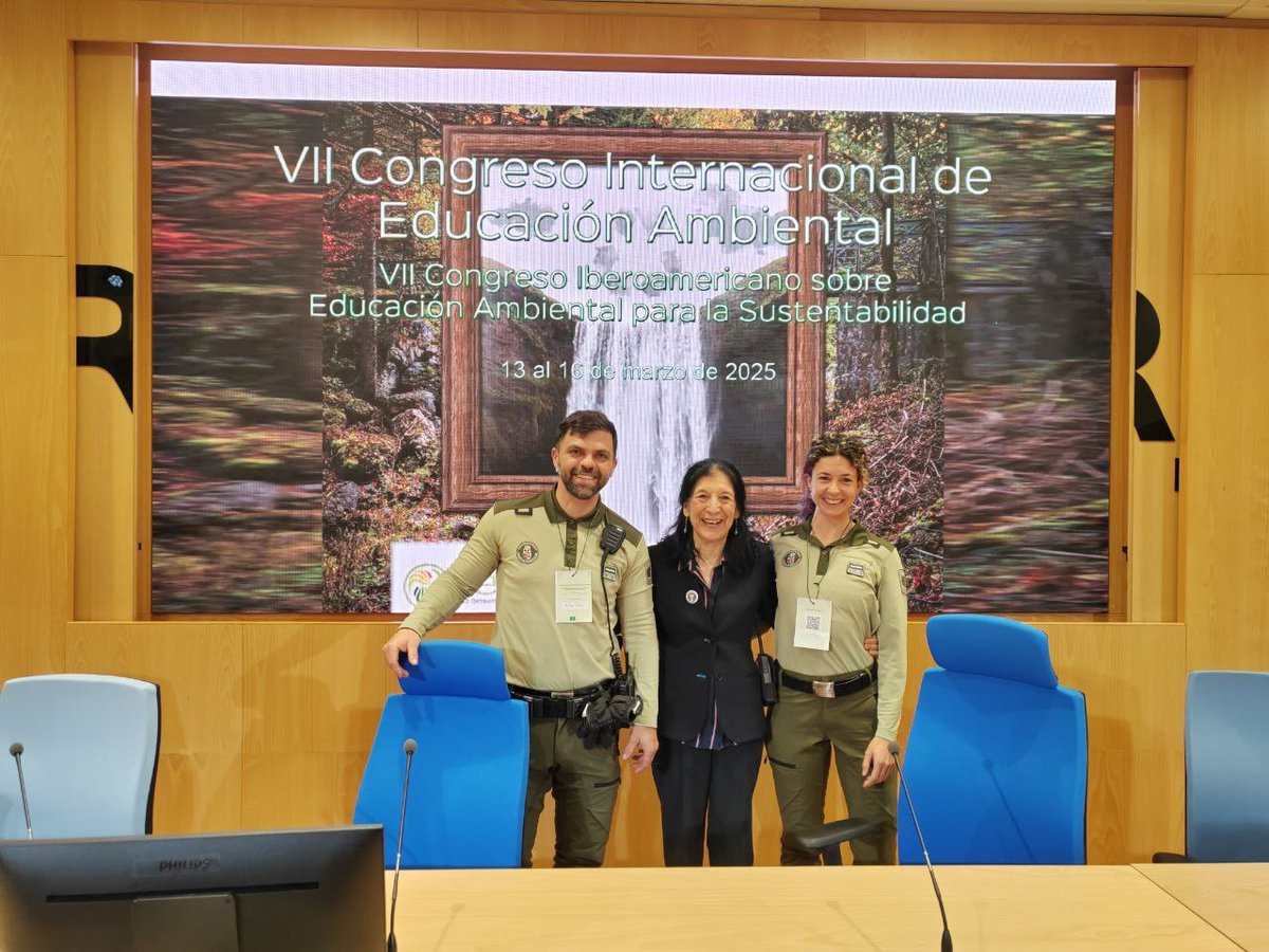 112cmadrid's tweet image. 🌿 Los #AgentesForestalesCM han asistido, invitados por la @AE_Edu_Amb, al VII Congreso Internacional de Educación Ambiental que se ha celebrado en la @urjc en #Fuenlabrada.

🤔 Saber cómo actuar ante imprevistos previene emergencias y protege nuestros ecosistemas.

#ASEM112